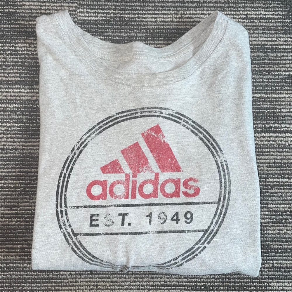 Adidas Short Sleeve - Picture 1 of 3